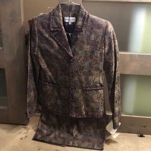Bloomingdale's Skirts - Ladies suit Bloomingdale's Skirts - Ladies suit